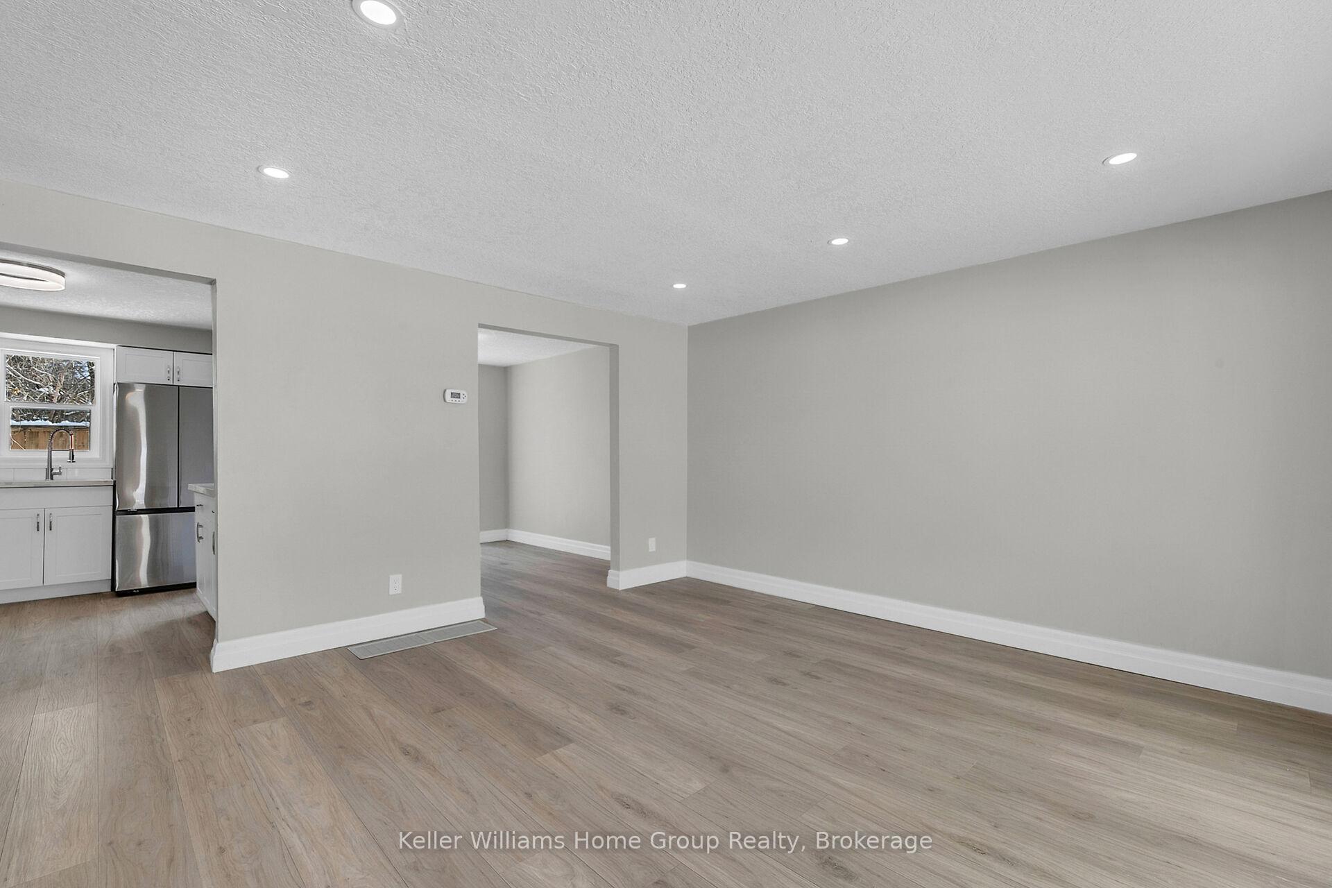 Photo 8 of 549 Parkview Crescent, Cambridge — HOMEH