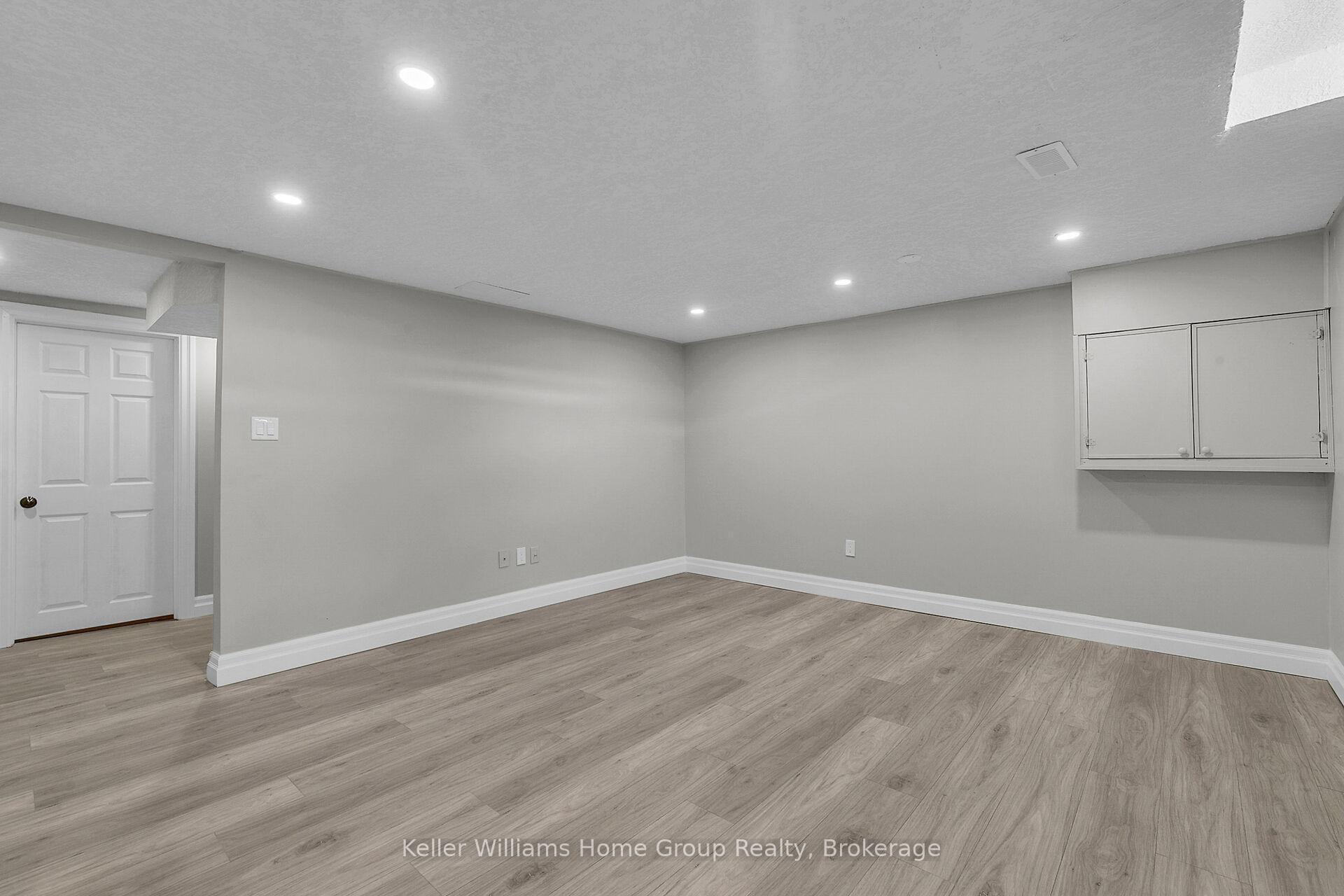 Photo 19 of 549 Parkview Crescent, Cambridge — HOMEH