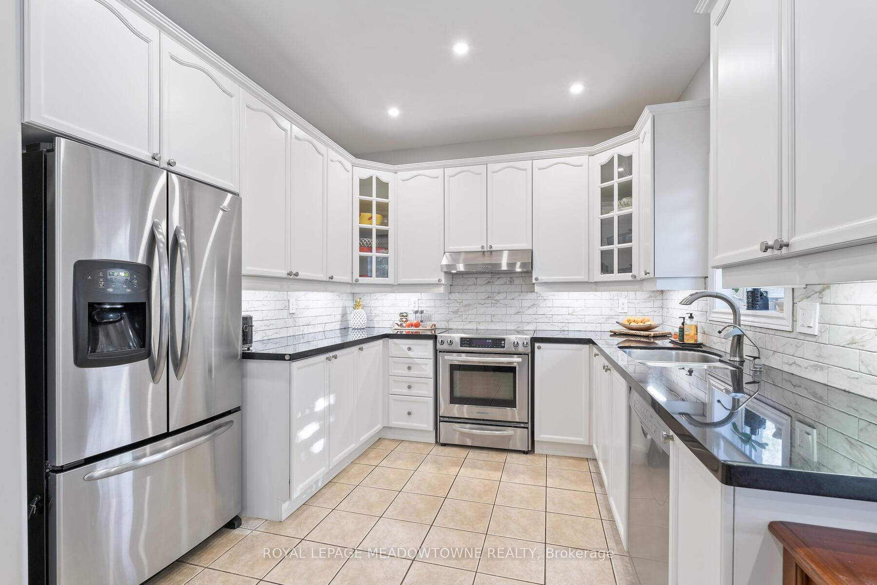 Photo 8 of 18 North Ridge Crescent, Halton Hills, Georgetown — HOMEH