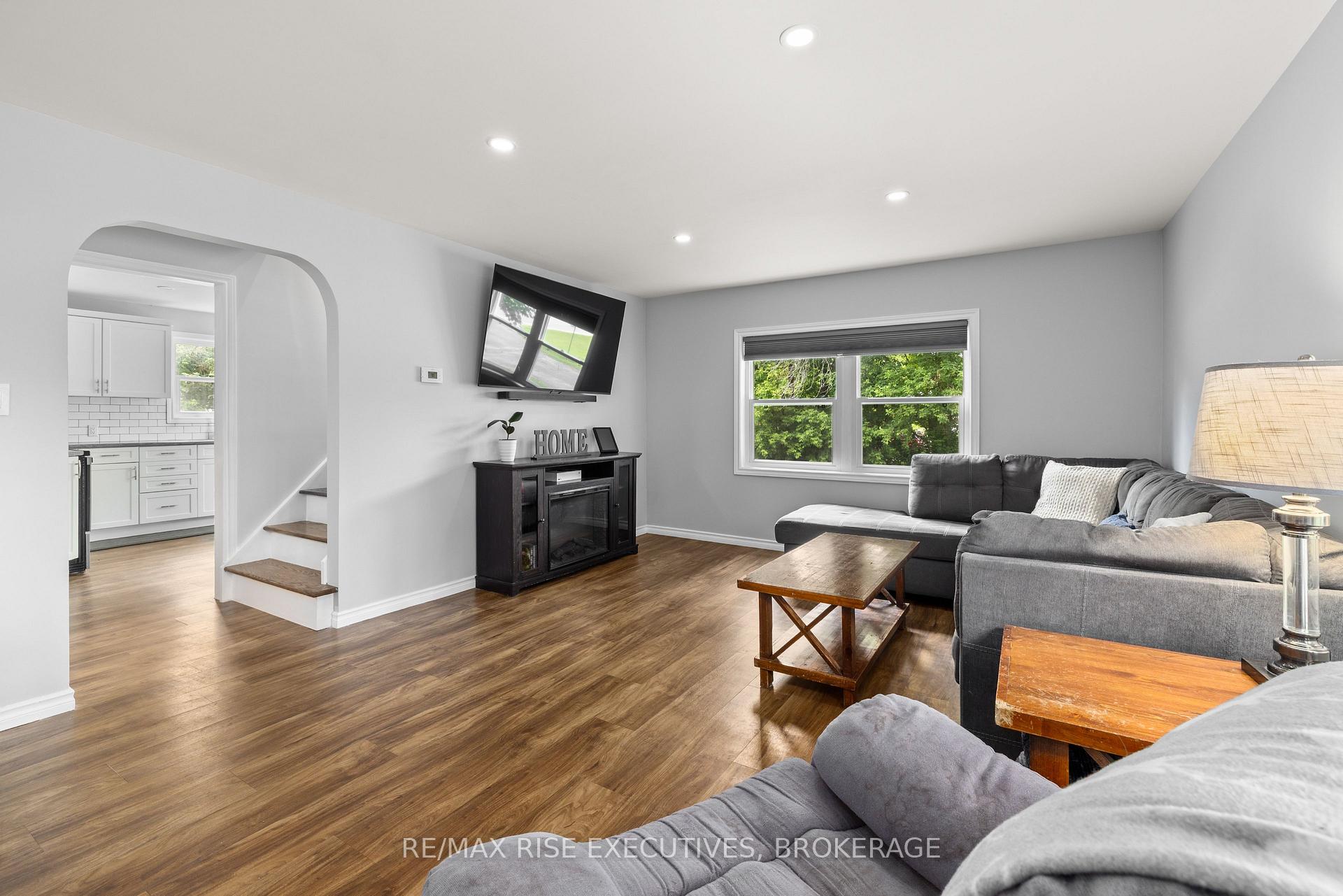 Photo 5 of 3986 Boyce Road, Frontenac, Frontenac South — HOMEH