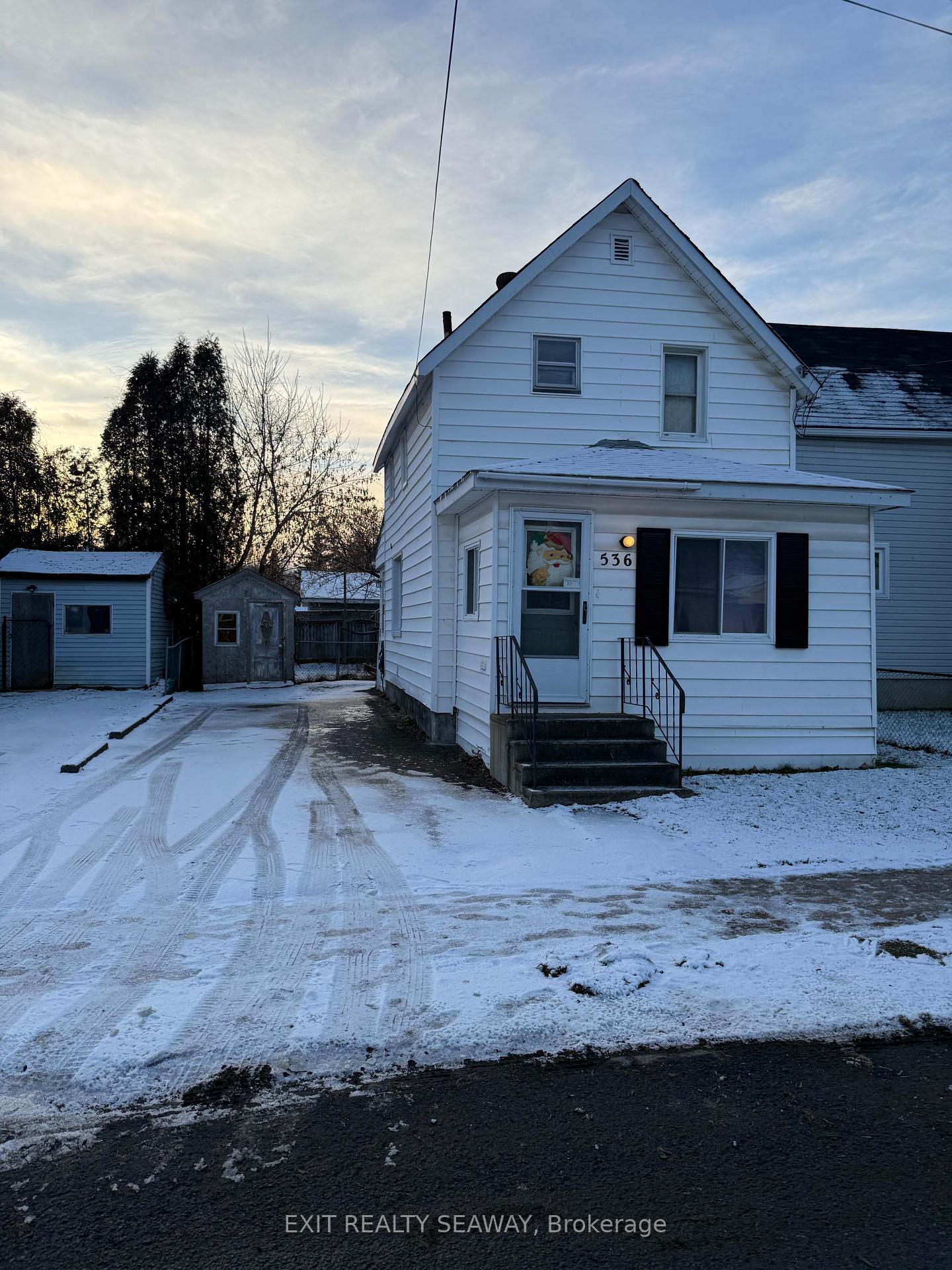 Photo 2 of 536 Bedford Street, Cornwall — HOMEH