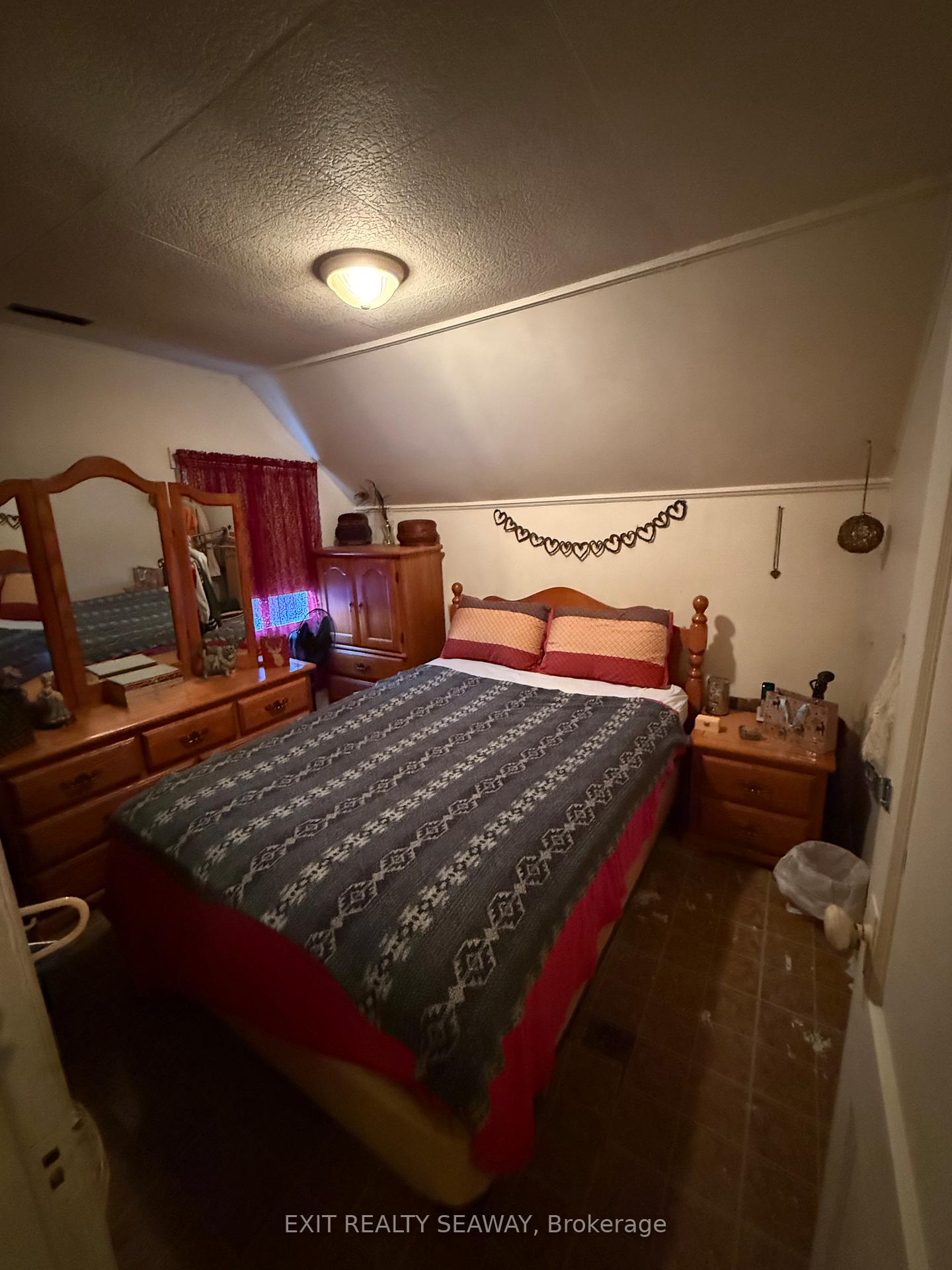 Photo 9 of 536 Bedford Street, Cornwall — HOMEH