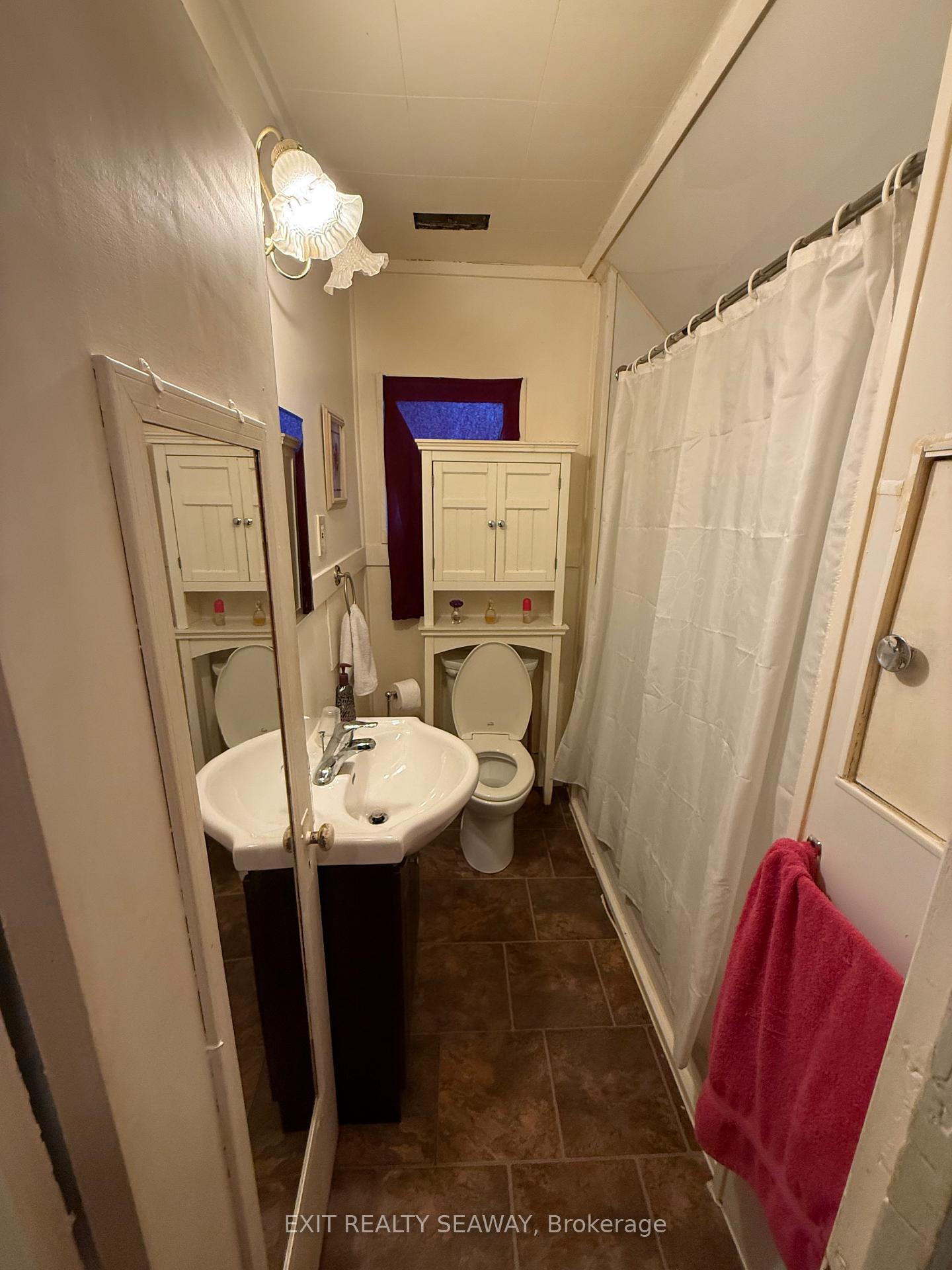 Photo 11 of 536 Bedford Street, Cornwall — HOMEH