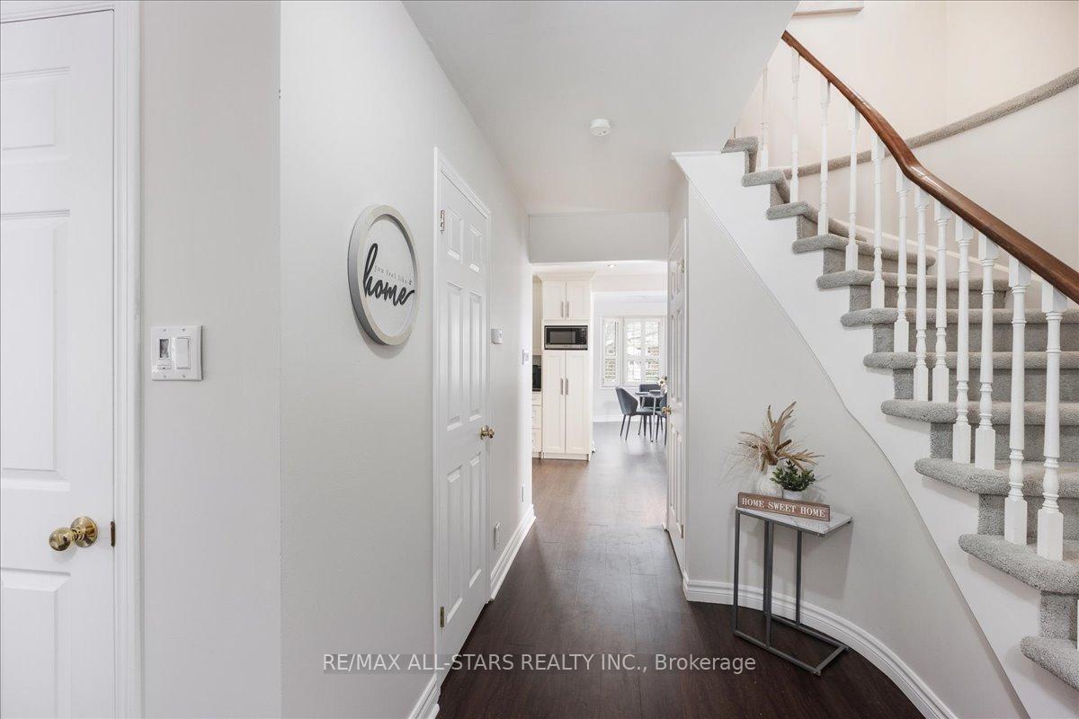 Photo 6 of 78 Castille Crescent, Georgina, Keswick South — HOMEH