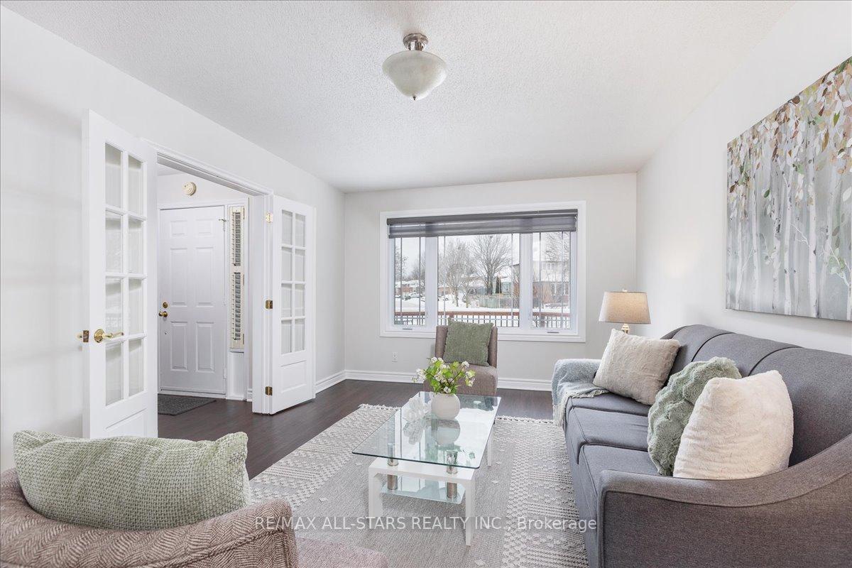 Photo 11 of 78 Castille Crescent, Georgina, Keswick South — HOMEH