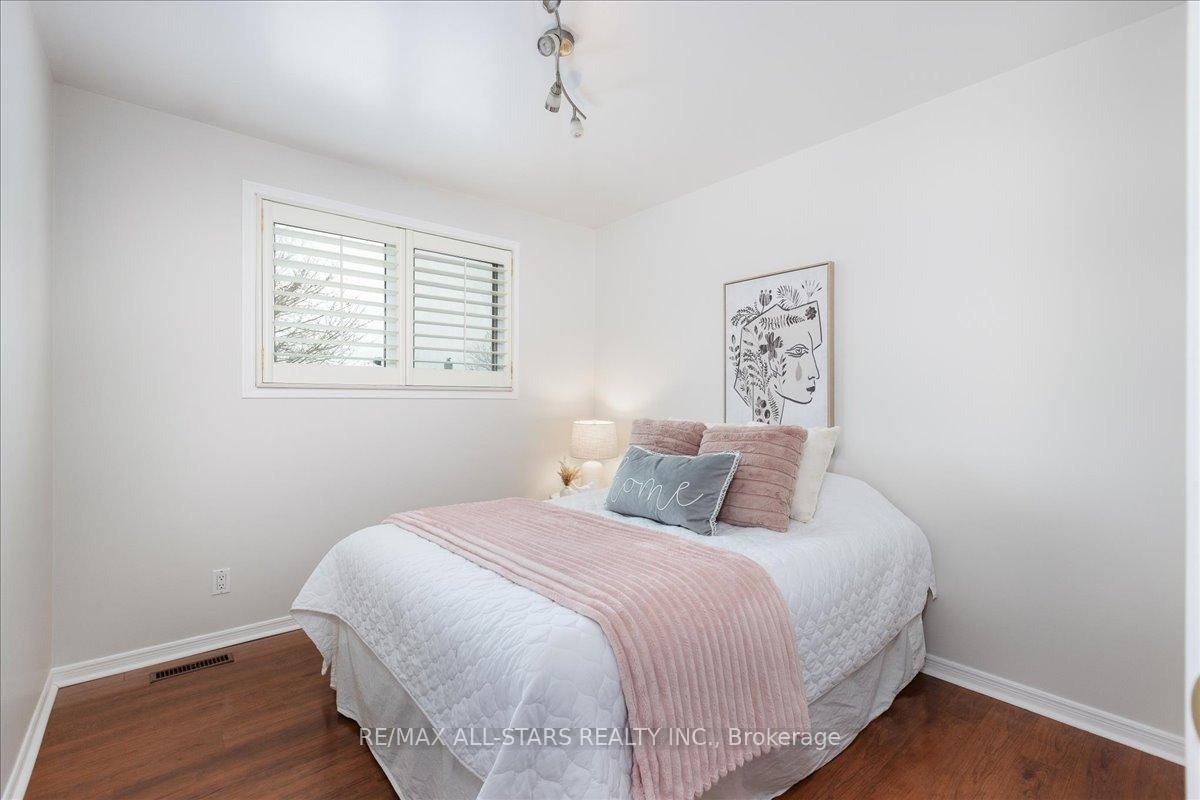 Photo 24 of 78 Castille Crescent, Georgina, Keswick South — HOMEH