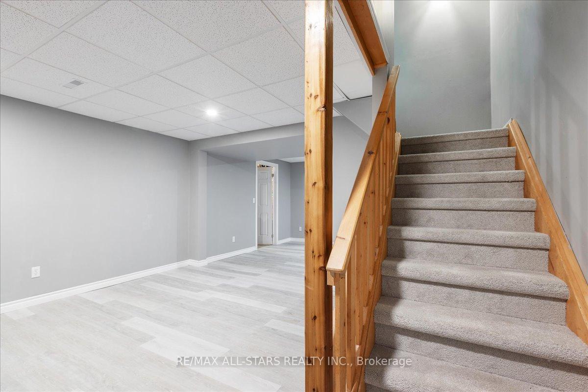Photo 27 of 78 Castille Crescent, Georgina, Keswick South — HOMEH
