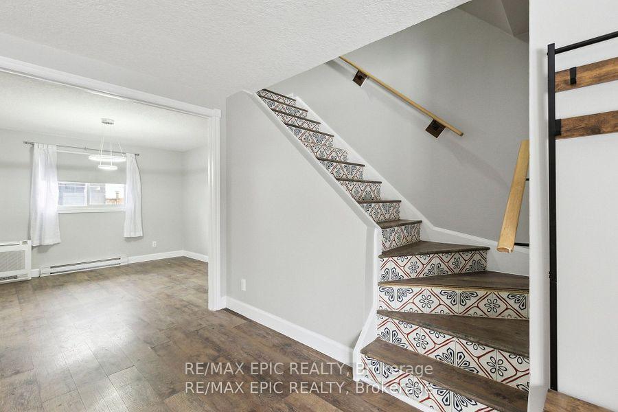 Photo 13 of 499 Parkview Crescent, Cambridge — HOMEH