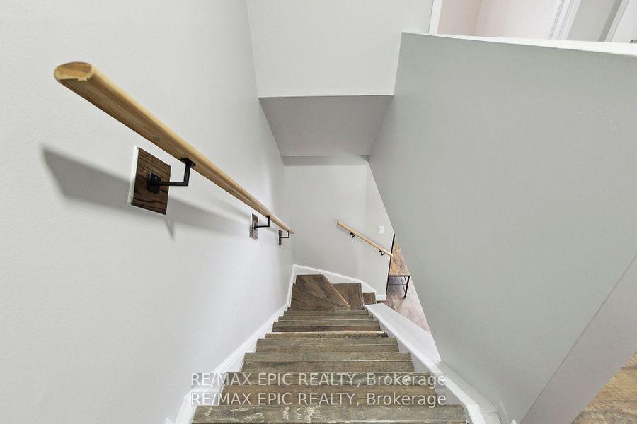 Photo 14 of 499 Parkview Crescent, Cambridge — HOMEH