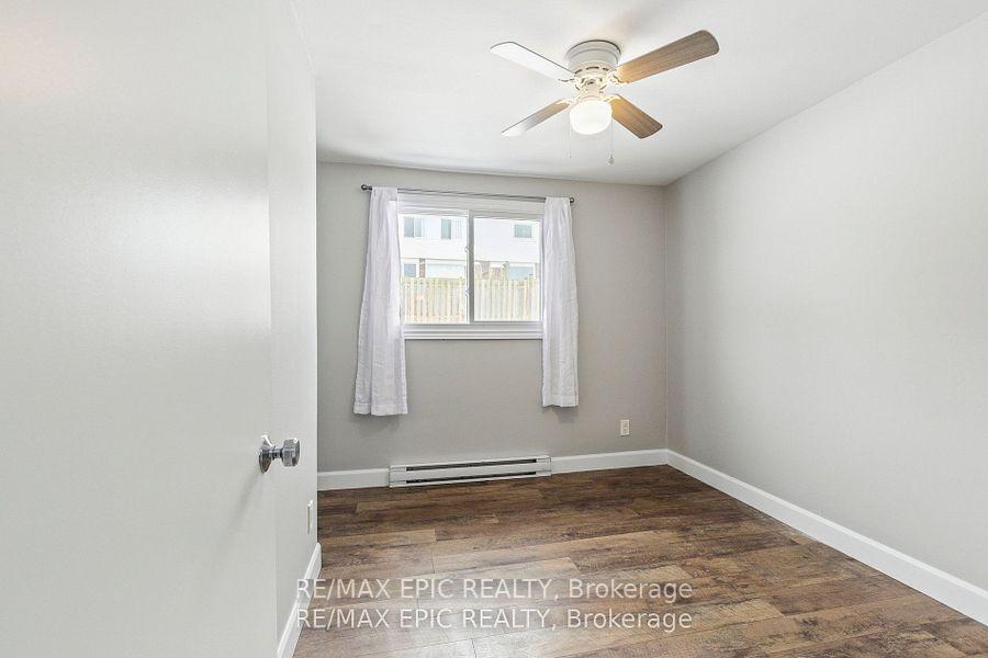 Photo 15 of 499 Parkview Crescent, Cambridge — HOMEH