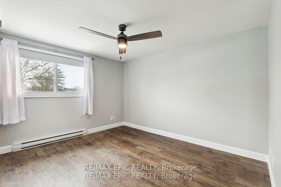 Photo 20 of 499 Parkview Crescent, Cambridge — HOMEH