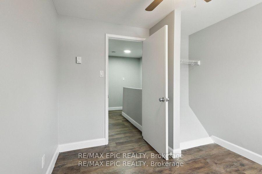 Photo 23 of 499 Parkview Crescent, Cambridge — HOMEH