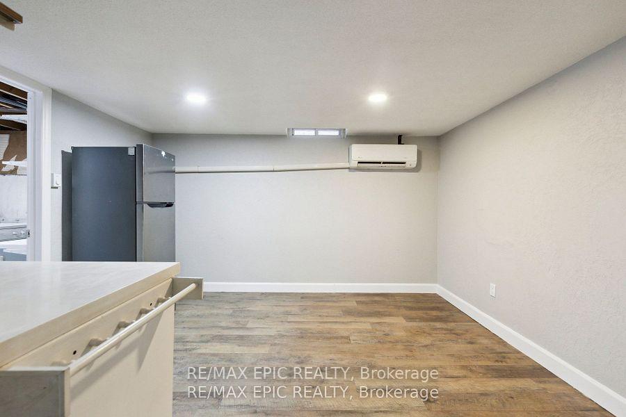 Photo 30 of 499 Parkview Crescent, Cambridge — HOMEH