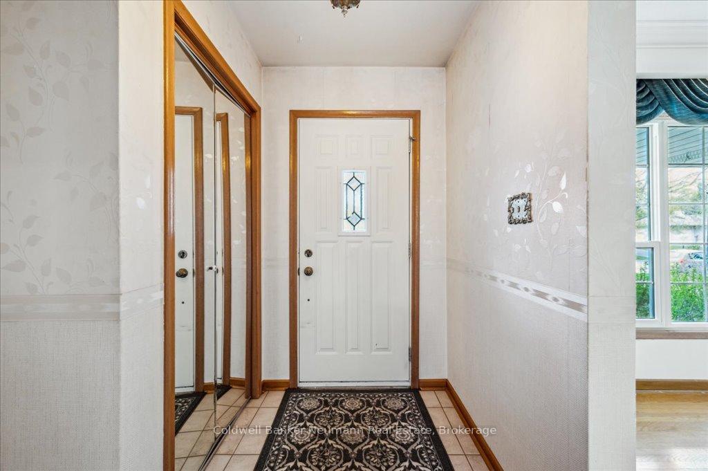 Photo 7 of 61 Applewood Crescent, Guelph, Junction/Onward Willow — HOMEH