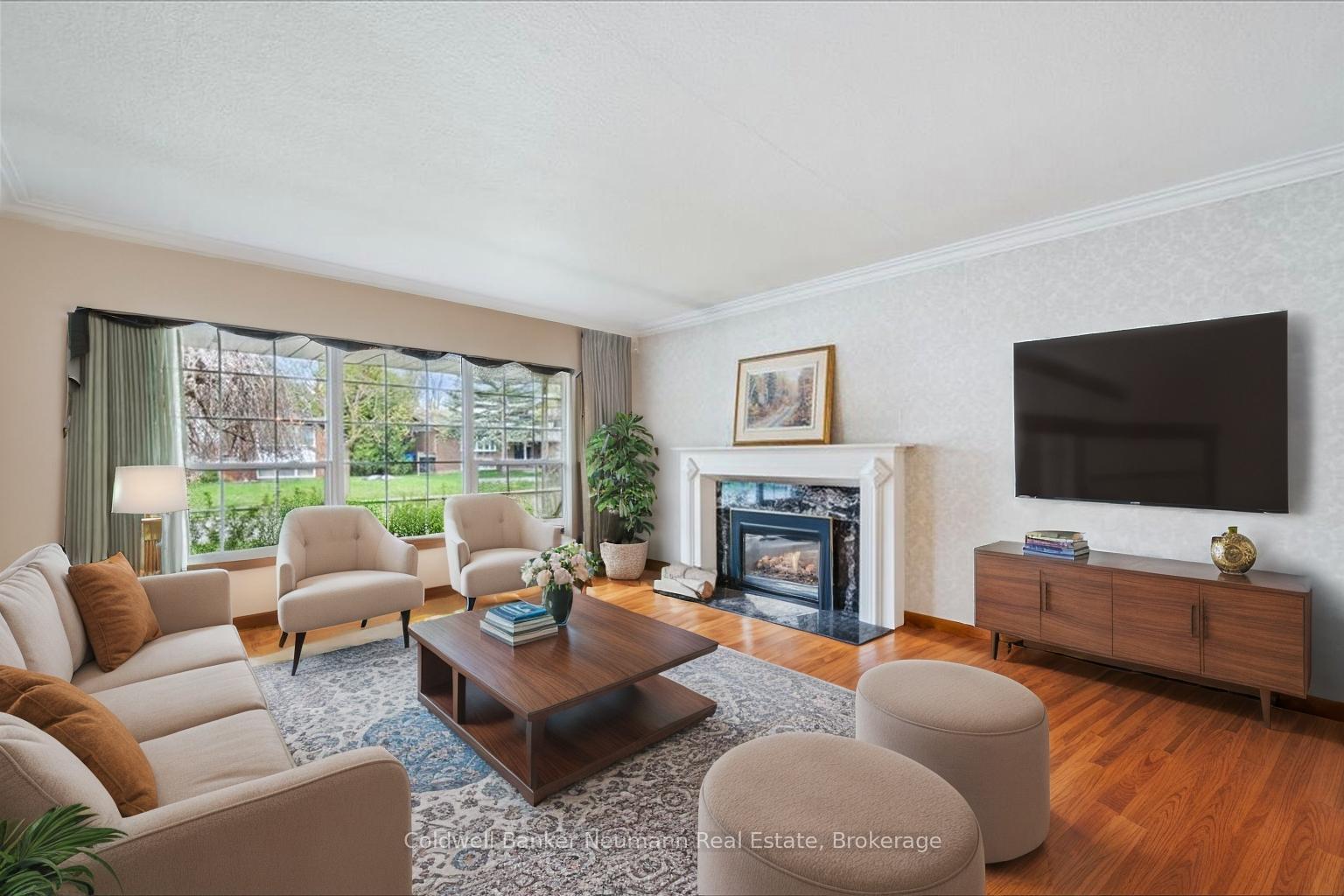 Photo 8 of 61 Applewood Crescent, Guelph, Junction/Onward Willow — HOMEH
