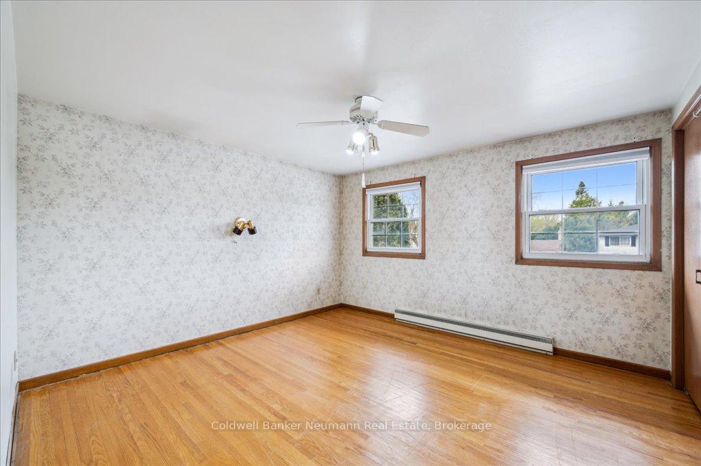 Photo 70 of 61 Applewood Crescent, Guelph, Junction/Onward Willow — HOMEH