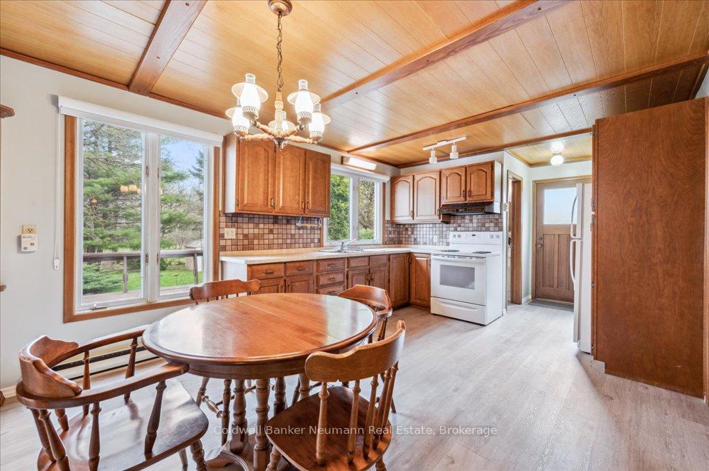 Photo 36 of 61 Applewood Crescent, Guelph, Junction/Onward Willow — HOMEH