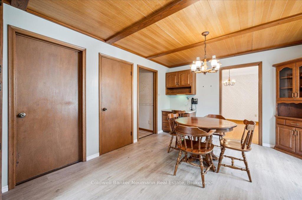 Photo 38 of 61 Applewood Crescent, Guelph, Junction/Onward Willow — HOMEH