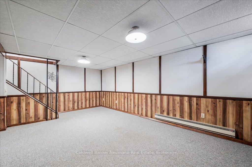 Photo 54 of 61 Applewood Crescent, Guelph, Junction/Onward Willow — HOMEH