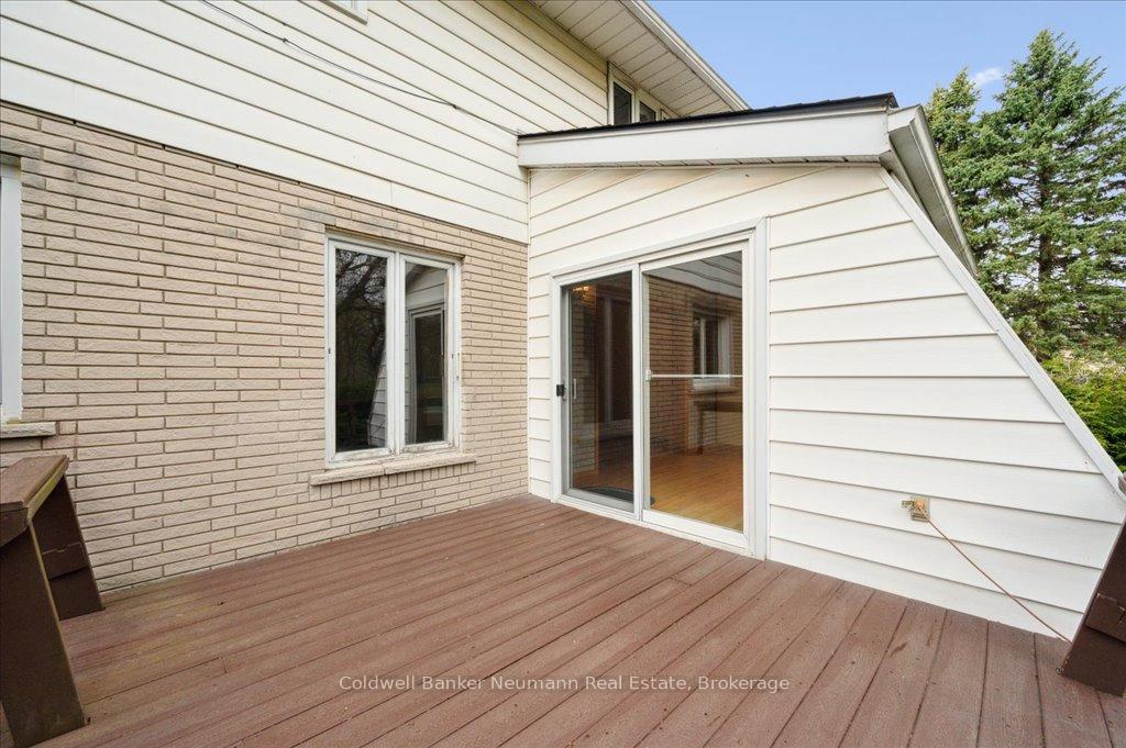 Photo 59 of 61 Applewood Crescent, Guelph, Junction/Onward Willow — HOMEH