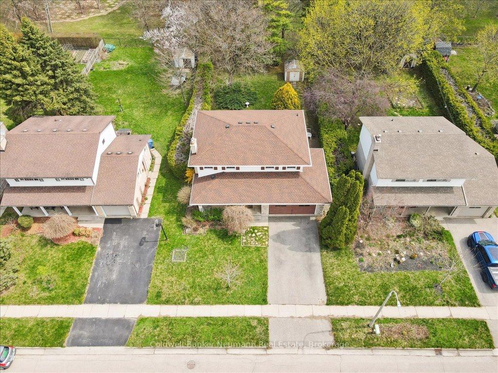 Photo 87 of 61 Applewood Crescent, Guelph, Junction/Onward Willow — HOMEH