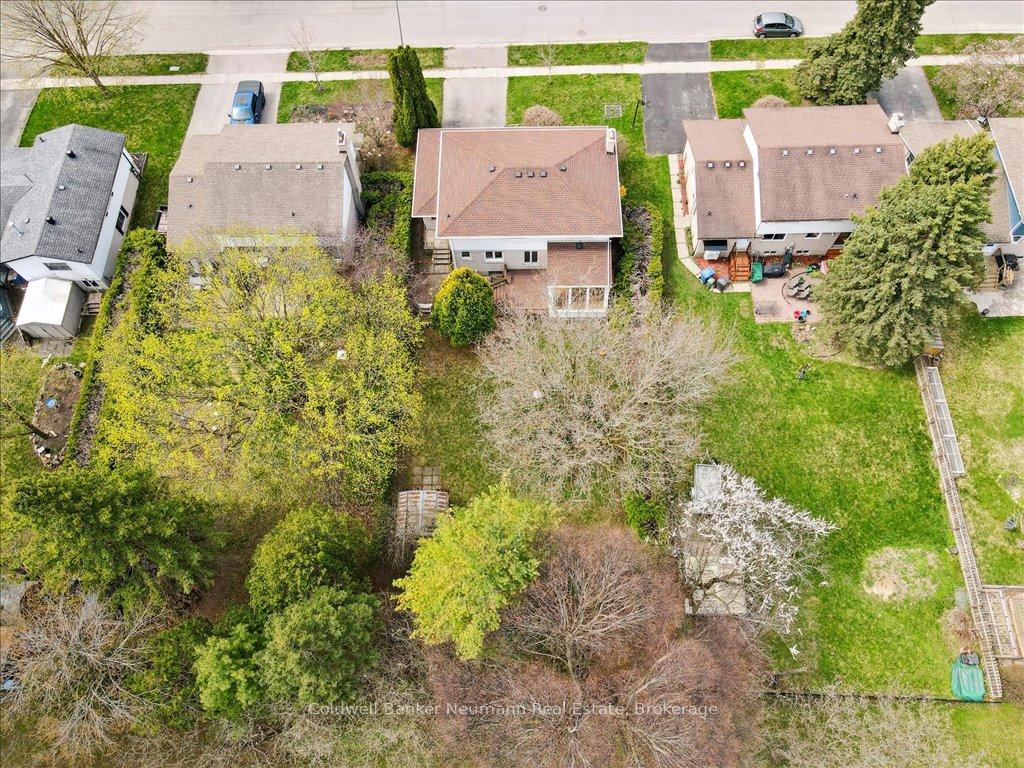 Photo 89 of 61 Applewood Crescent, Guelph, Junction/Onward Willow — HOMEH