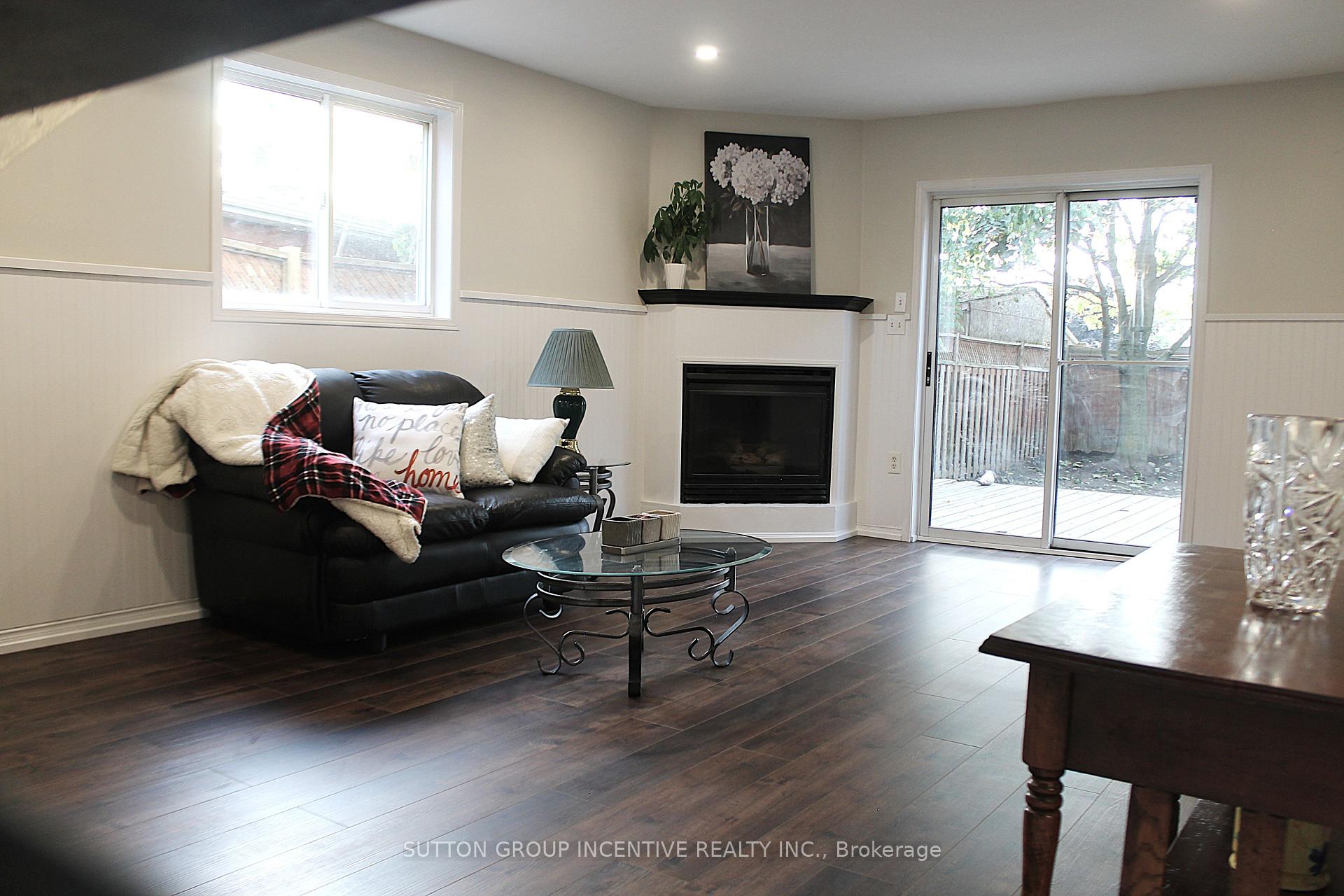 Photo 13 of 30 Assiniboine Drive, Barrie, Holly — HOMEH