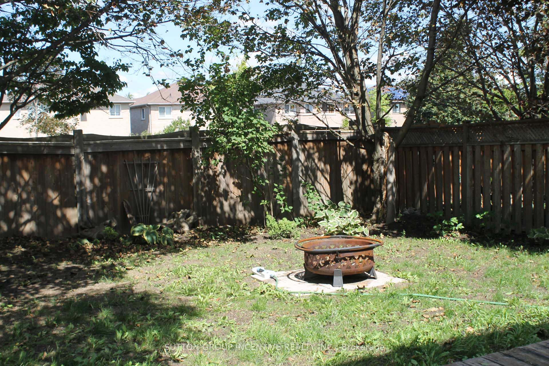 Photo 22 of 30 Assiniboine Drive, Barrie, Holly — HOMEH