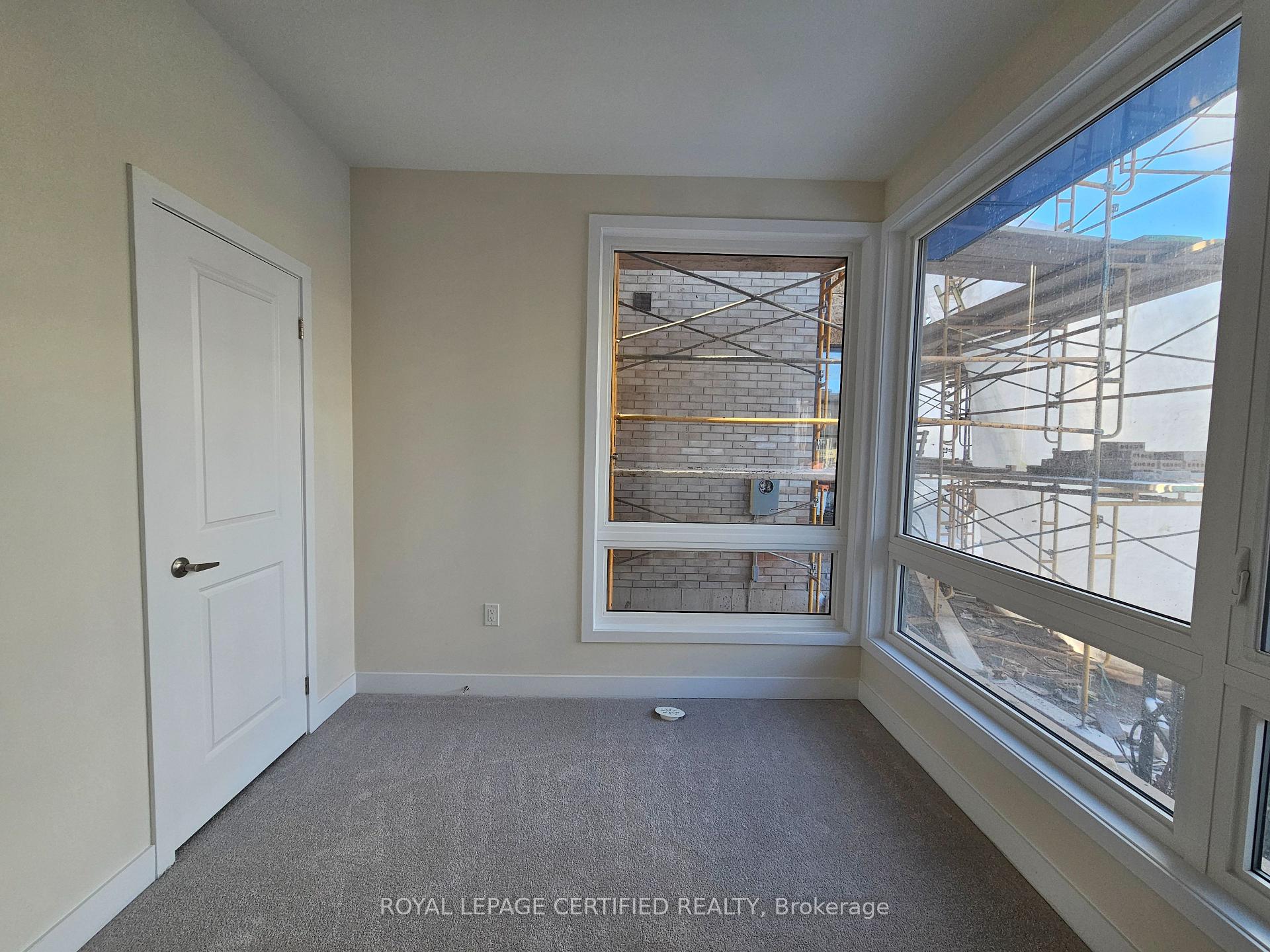 Photo 2 of 3094 Meadowridge Drive, Oakville, Joshua Meadows — HOMEH