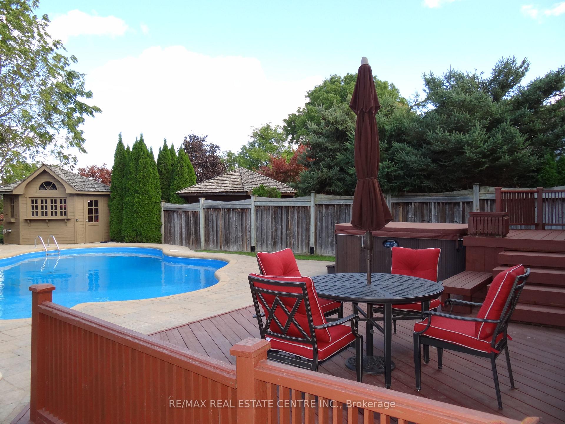 Photo 7 of 25 Grist Mill Drive, Halton Hills, Georgetown — HOMEH