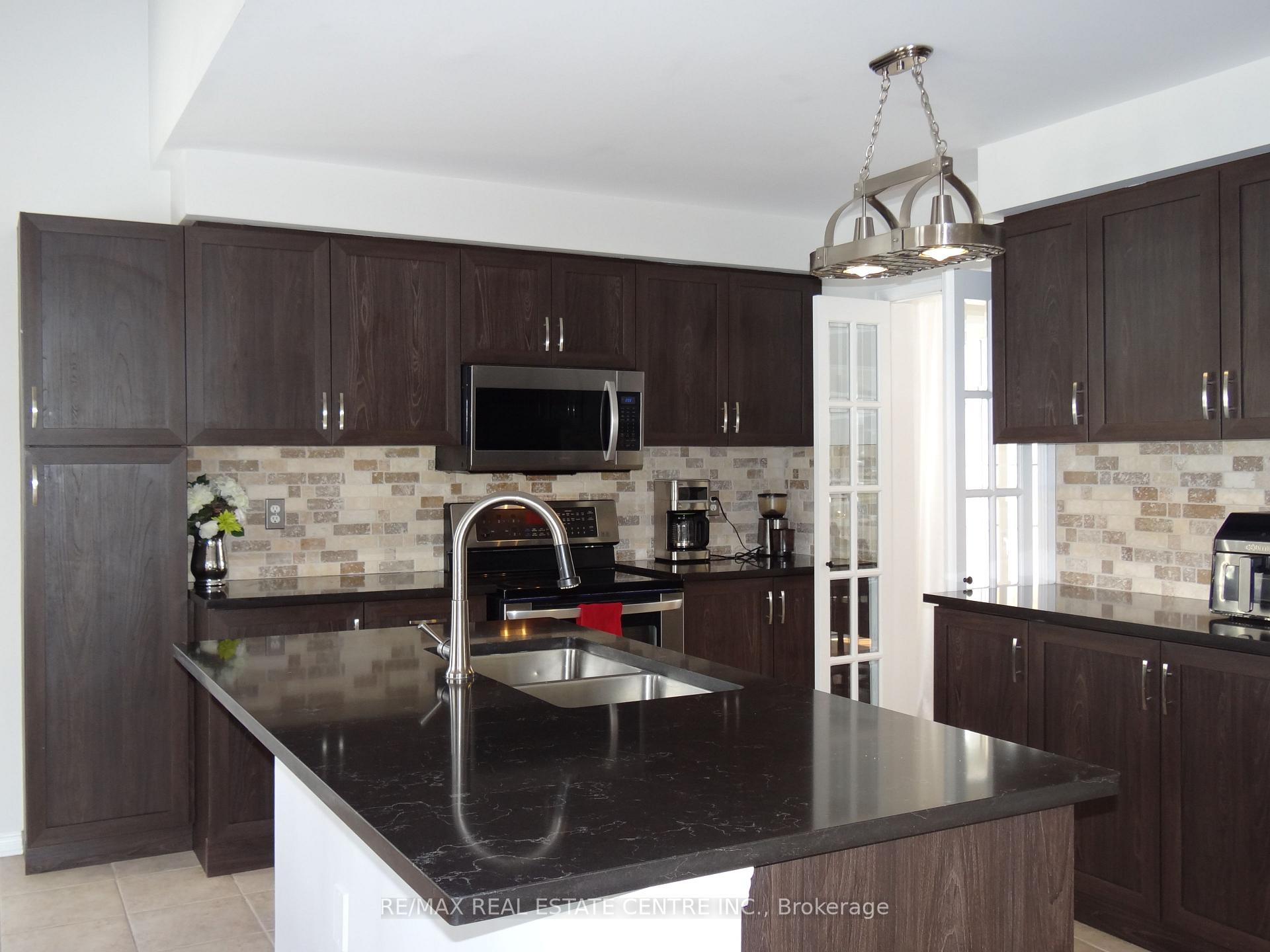 Photo 18 of 25 Grist Mill Drive, Halton Hills, Georgetown — HOMEH