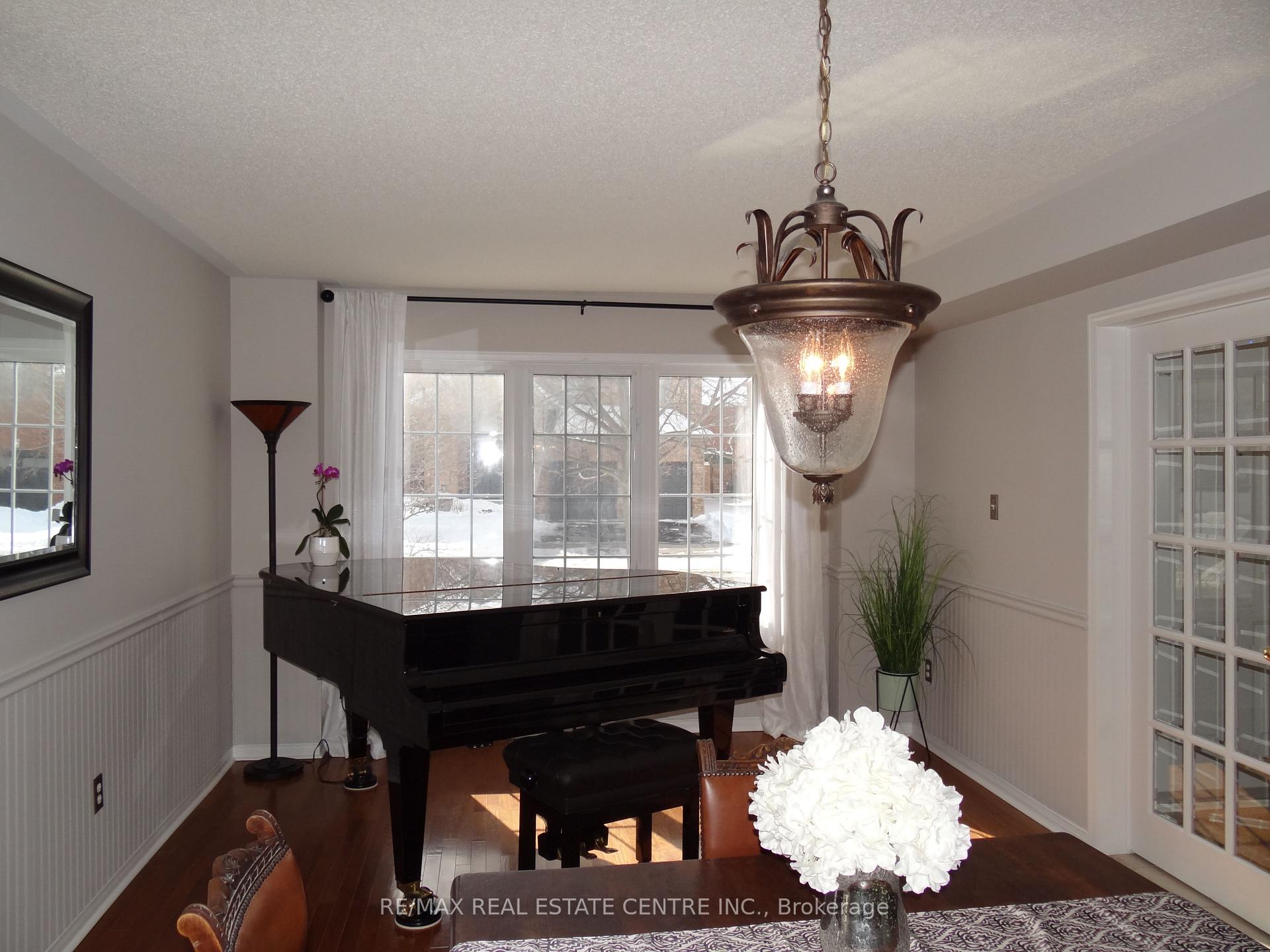 Photo 27 of 25 Grist Mill Drive, Halton Hills, Georgetown — HOMEH
