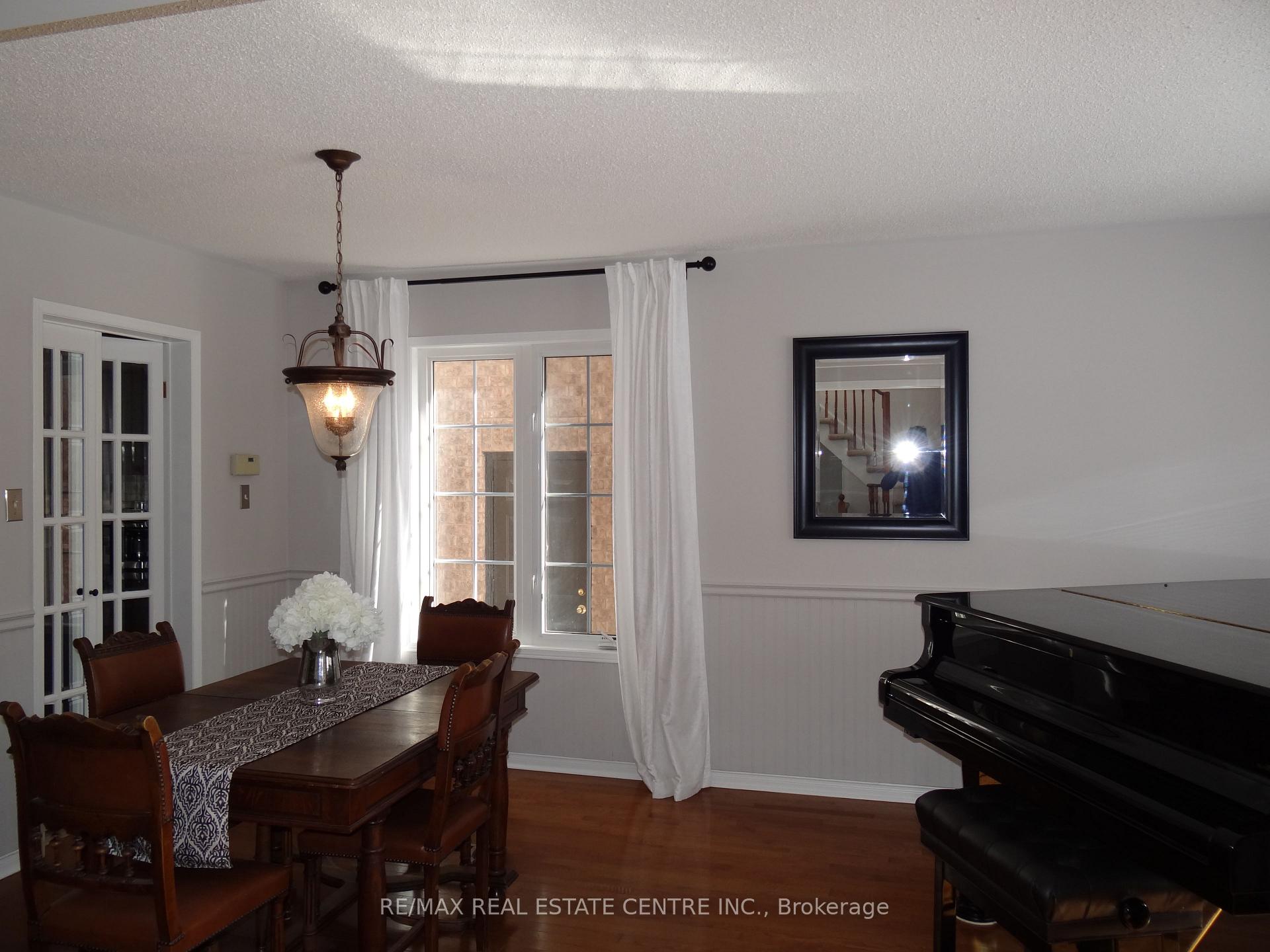 Photo 29 of 25 Grist Mill Drive, Halton Hills, Georgetown — HOMEH