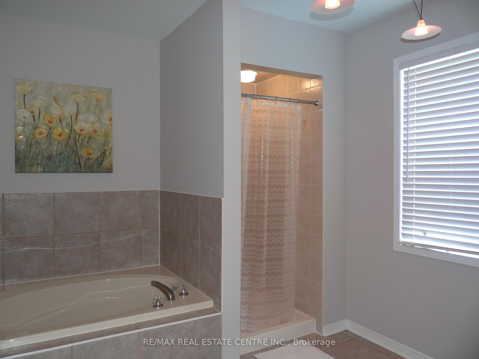 Photo 37 of 25 Grist Mill Drive, Halton Hills, Georgetown — HOMEH