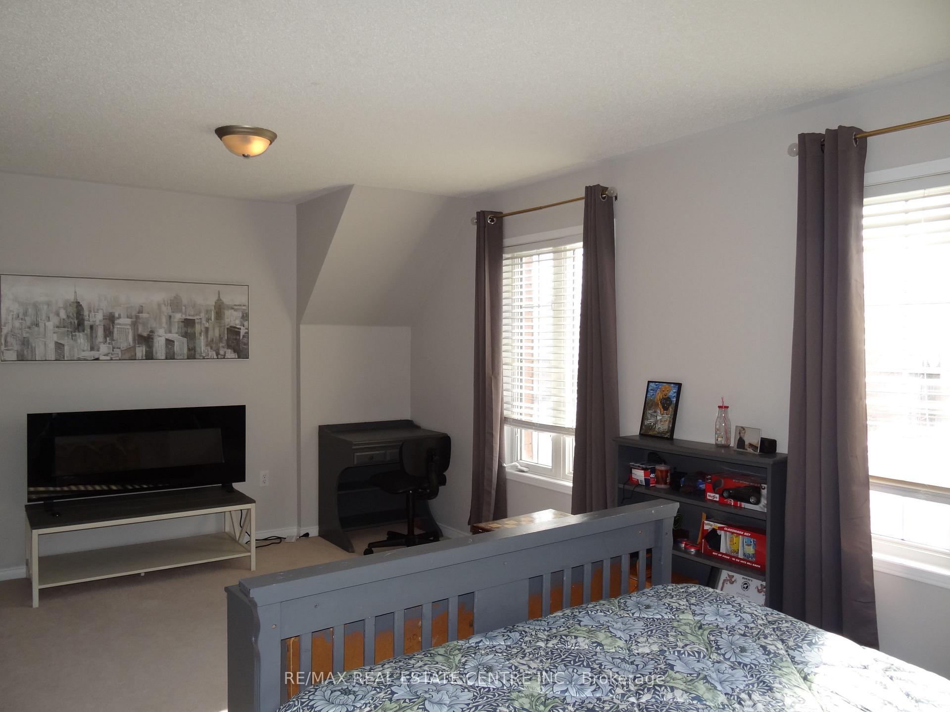 Photo 40 of 25 Grist Mill Drive, Halton Hills, Georgetown — HOMEH