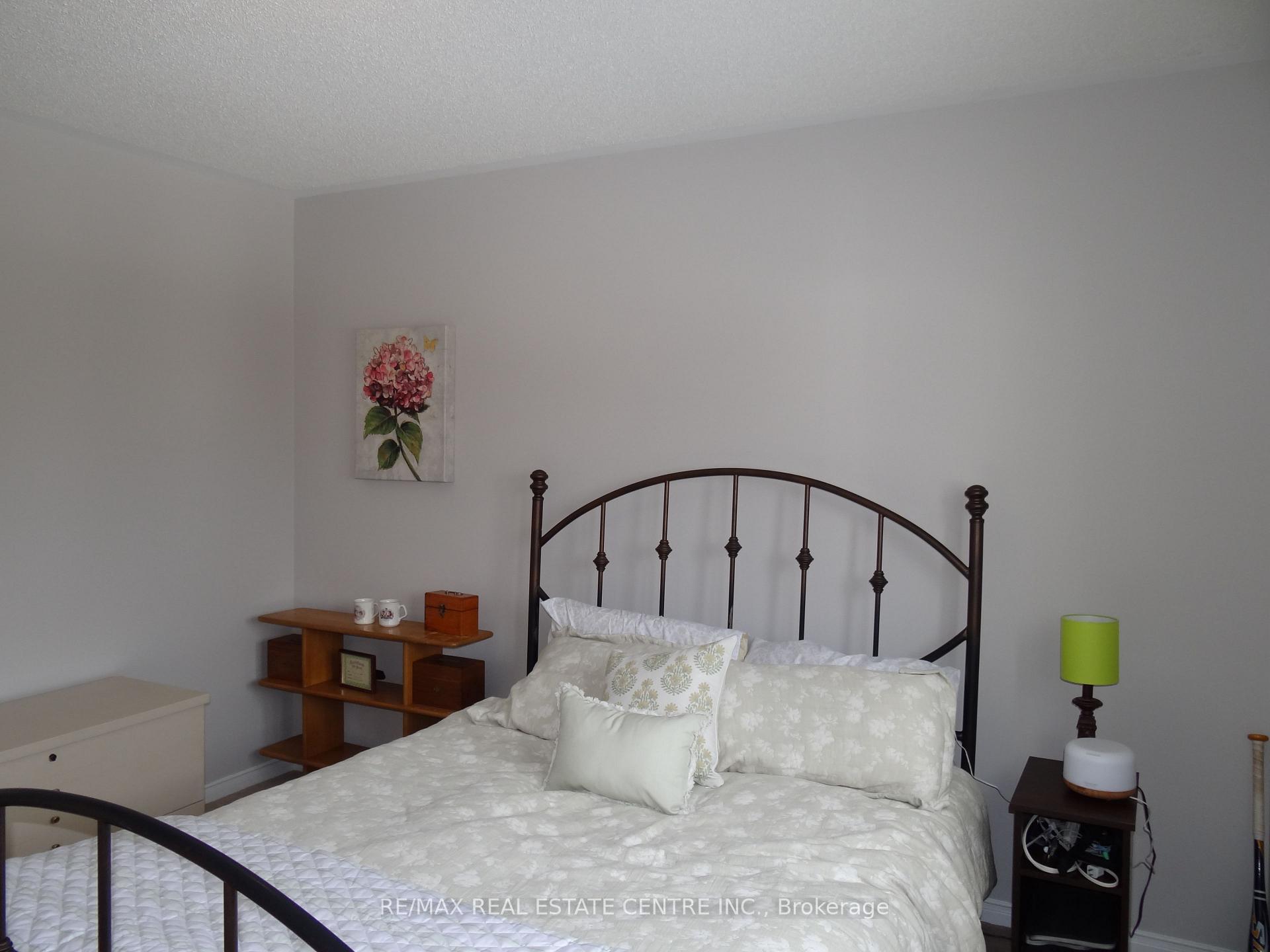 Photo 42 of 25 Grist Mill Drive, Halton Hills, Georgetown — HOMEH