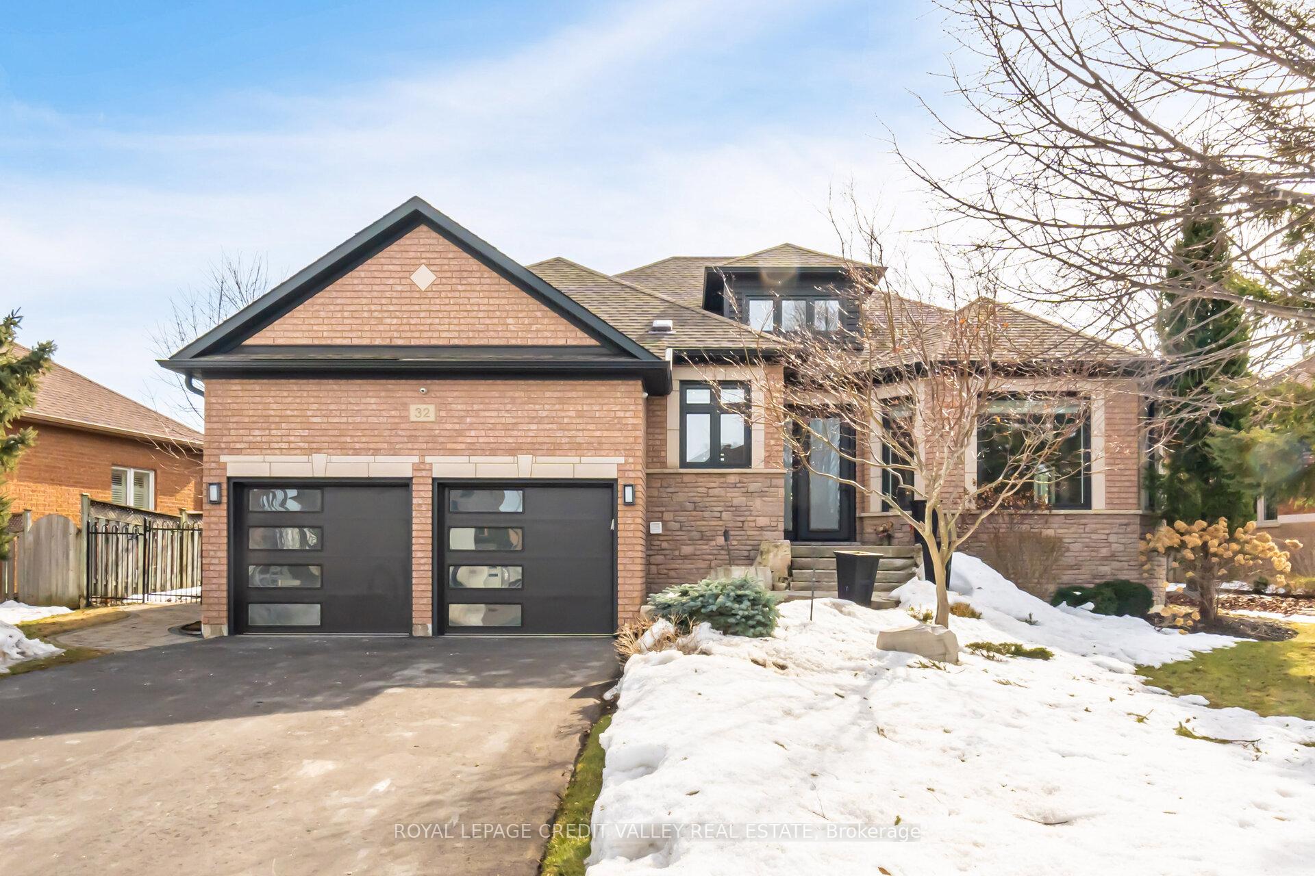 Front of 32 Pinebrook Circle