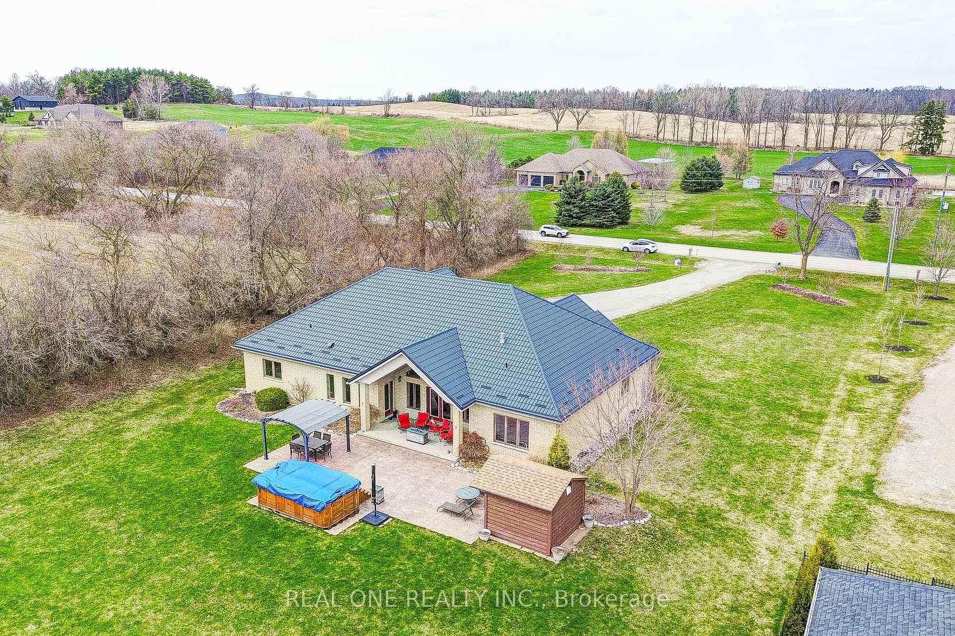 Photo 6 of 492 Scenic Drive, Brant, South Dumfries — HOMEH