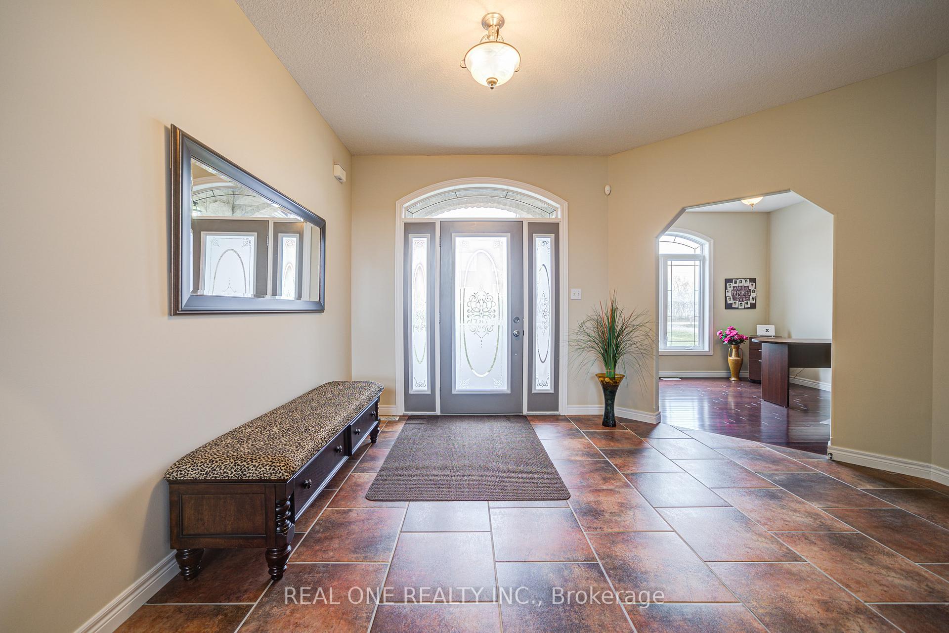 Photo 8 of 492 Scenic Drive, Brant, South Dumfries — HOMEH