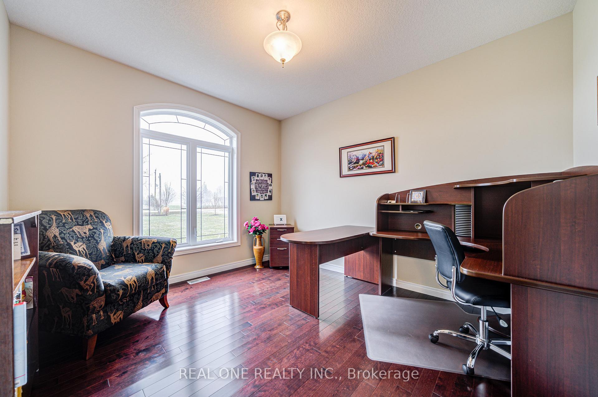 Photo 9 of 492 Scenic Drive, Brant, South Dumfries — HOMEH