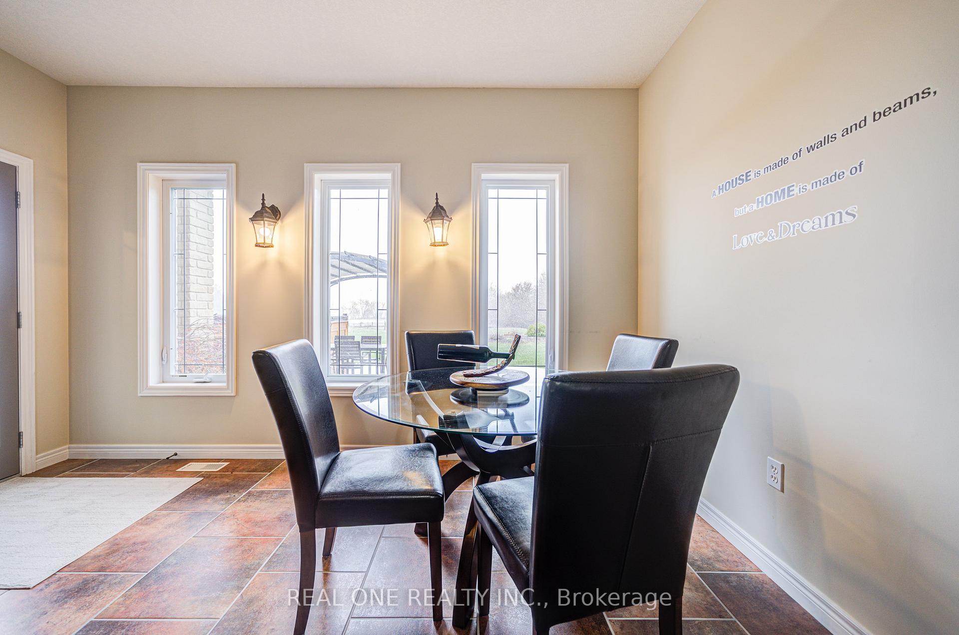 Photo 18 of 492 Scenic Drive, Brant, South Dumfries — HOMEH