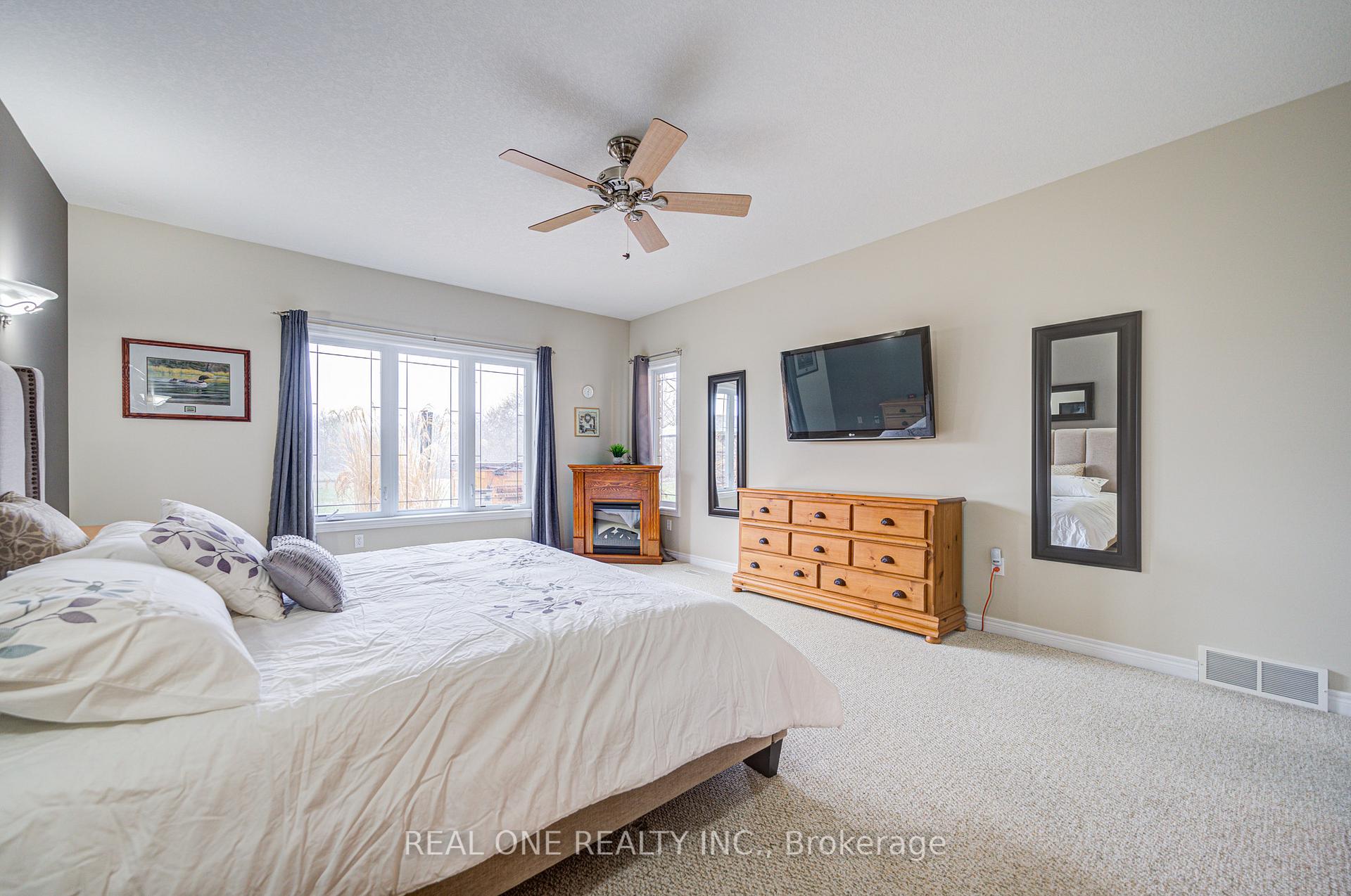 Photo 20 of 492 Scenic Drive, Brant, South Dumfries — HOMEH