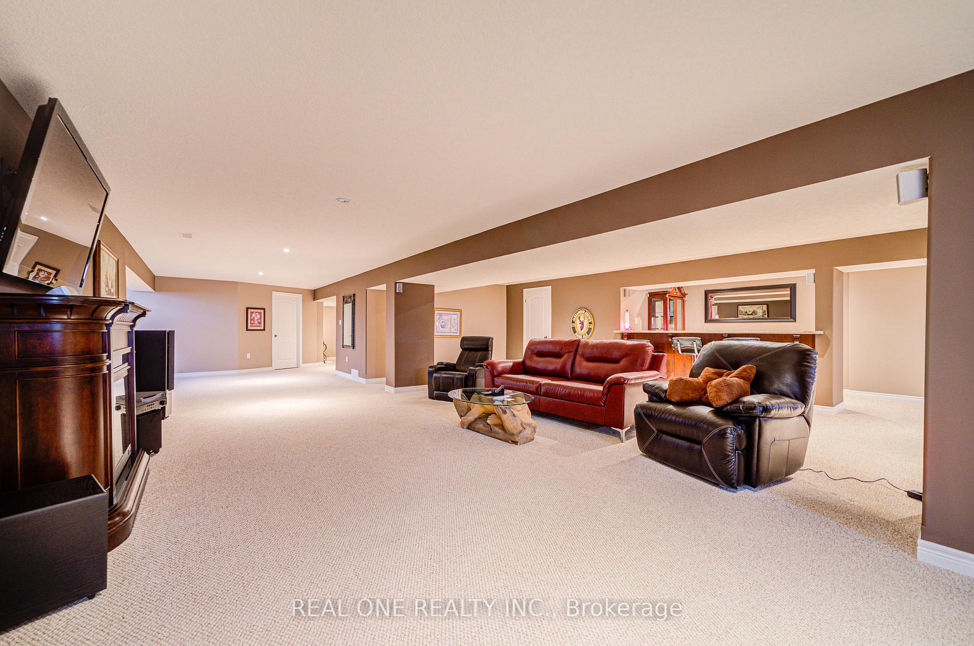 Photo 37 of 492 Scenic Drive, Brant, South Dumfries — HOMEH