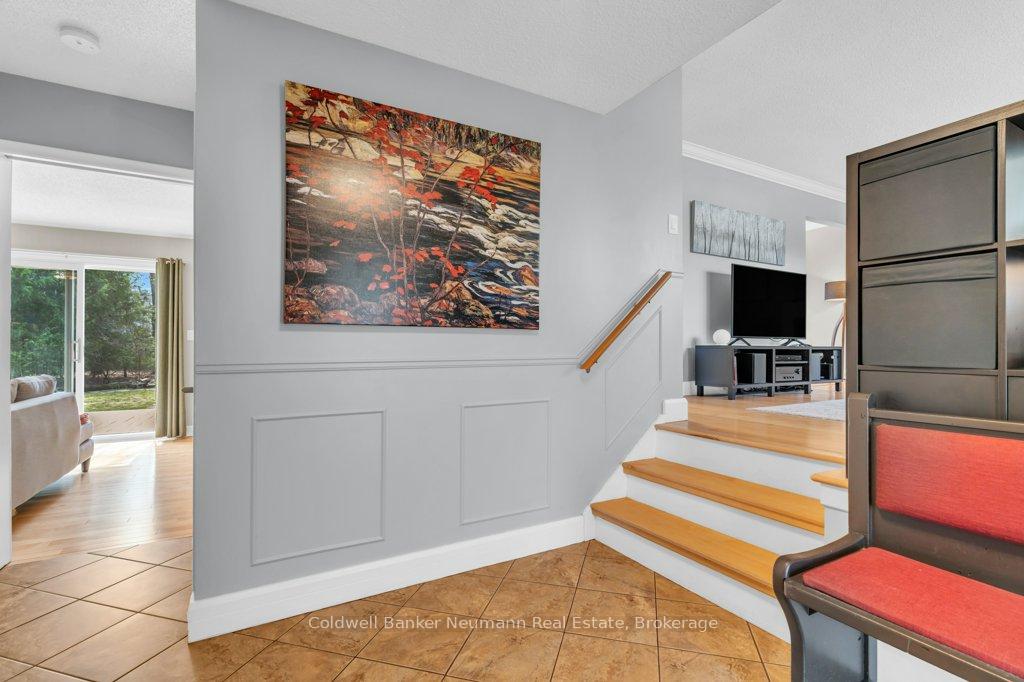 Photo 7 of 44 Hickory Street, Guelph, Kortright West — HOMEH