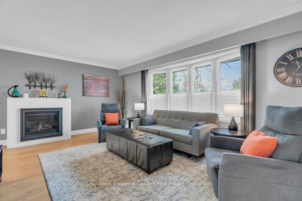 Photo 8 of 44 Hickory Street, Guelph, Kortright West — HOMEH