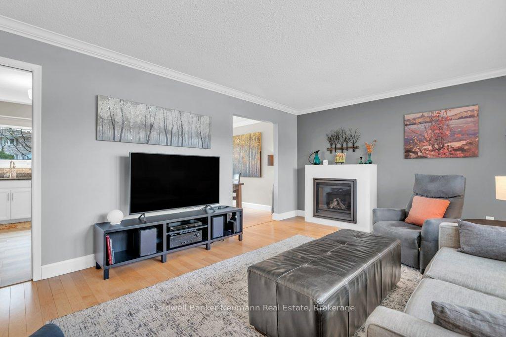 Photo 9 of 44 Hickory Street, Guelph, Kortright West — HOMEH
