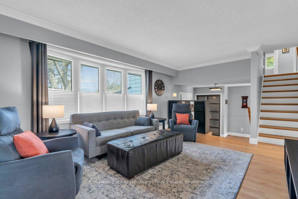 Photo 11 of 44 Hickory Street, Guelph, Kortright West — HOMEH