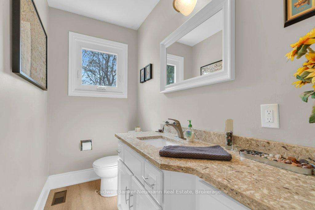 Photo 18 of 44 Hickory Street, Guelph, Kortright West — HOMEH
