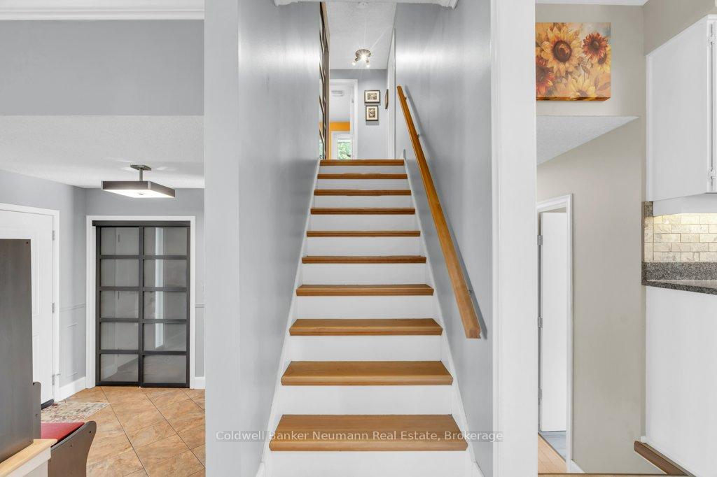 Photo 21 of 44 Hickory Street, Guelph, Kortright West — HOMEH