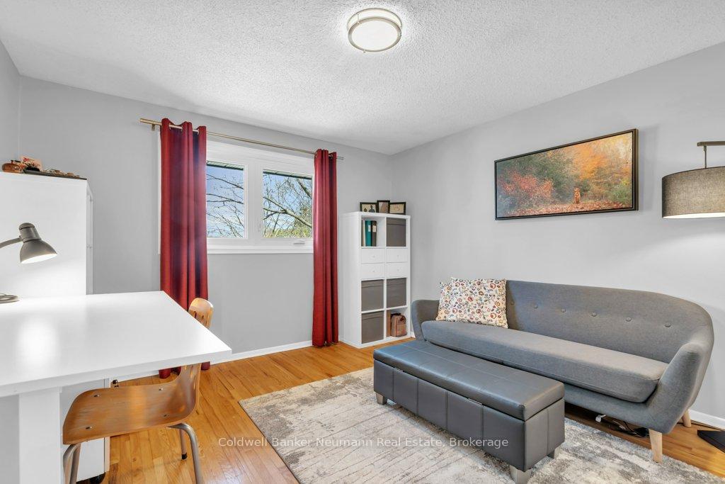 Photo 24 of 44 Hickory Street, Guelph, Kortright West — HOMEH
